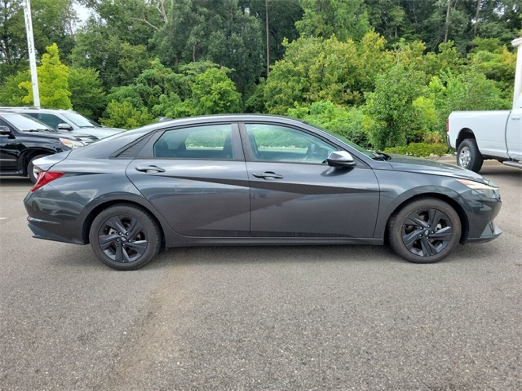 Used 2021 Hyundai Elantra SEL Sedan