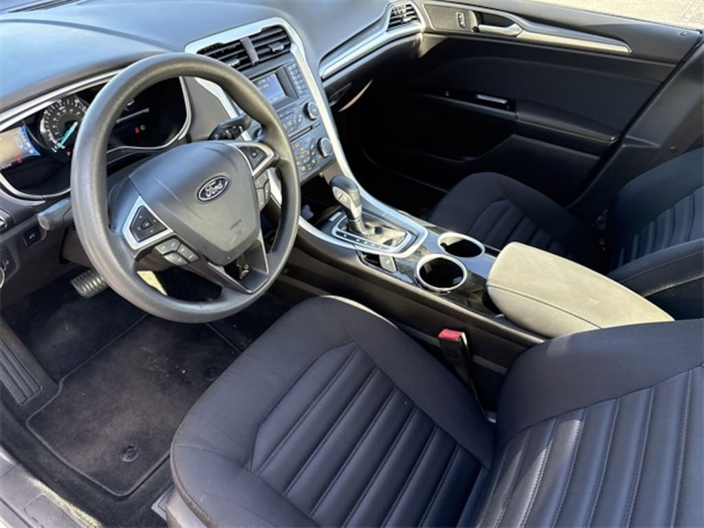 Used 2014 Ford Fusion Hybrid SE Sedan