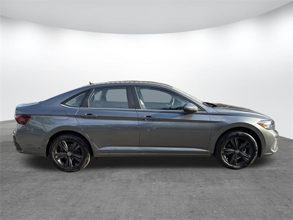 Used 2023 Volkswagen Jetta 1.5T SE Sedan