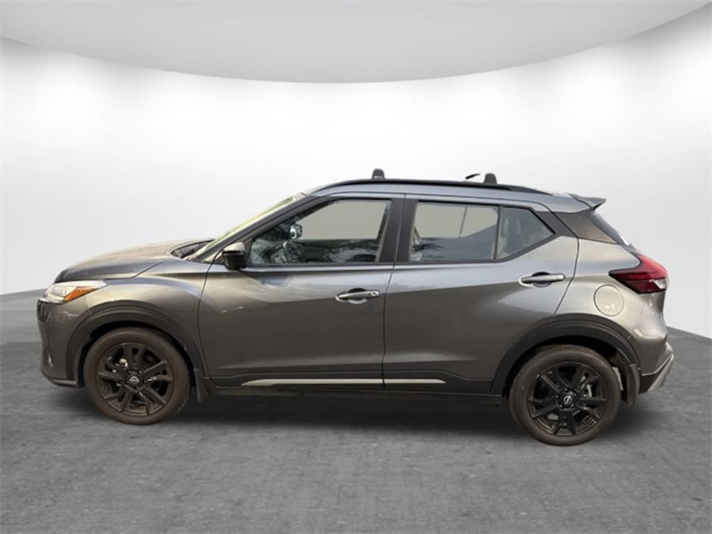 Used 2024 Nissan Kicks SR SUV