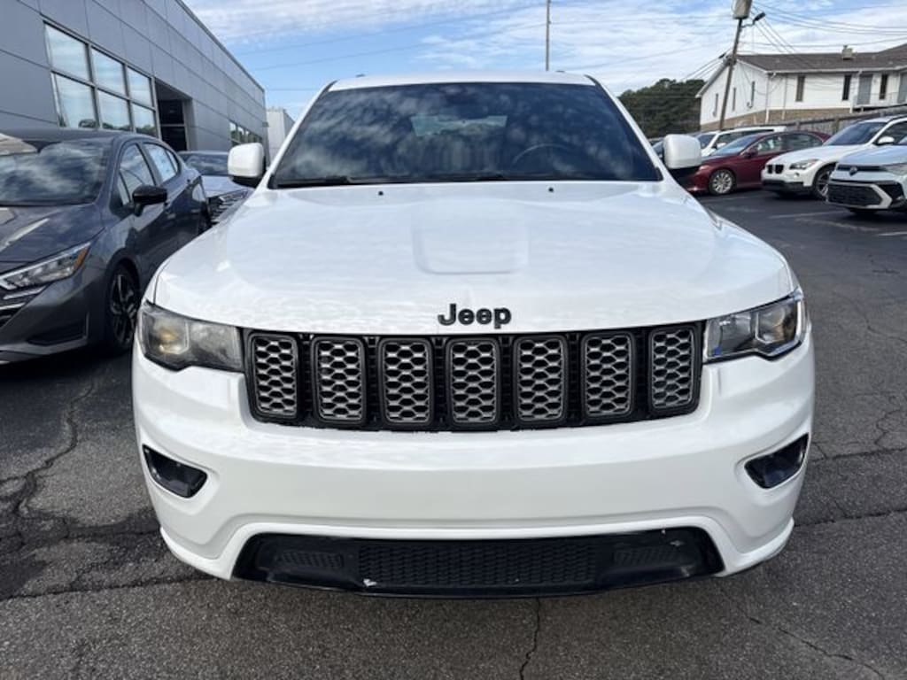 Used 2021 Jeep Grand Cherokee Laredo SUV