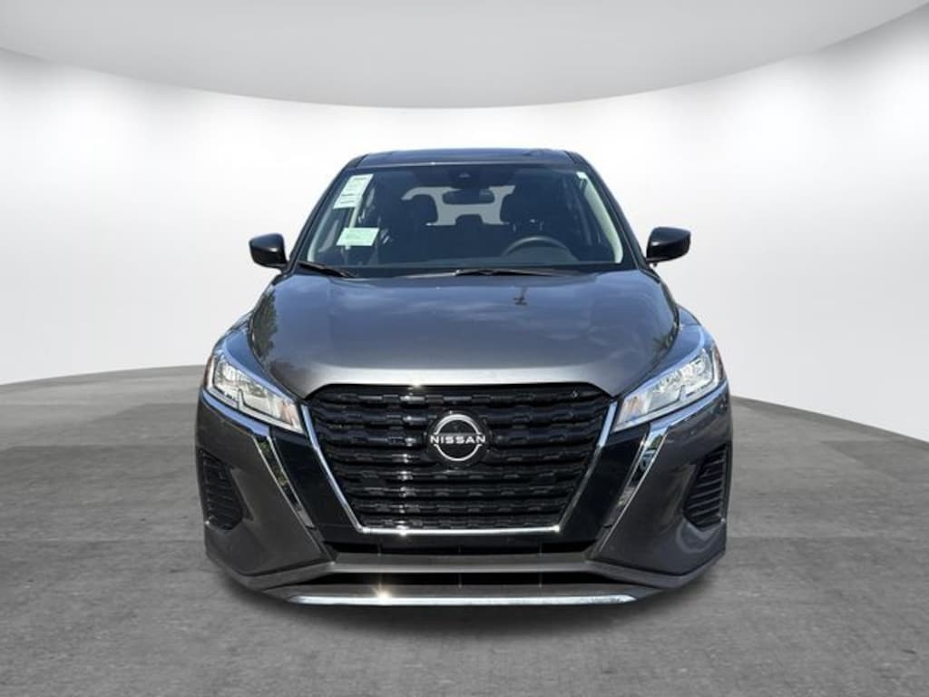 Used 2025 Nissan Kicks Play S SUV