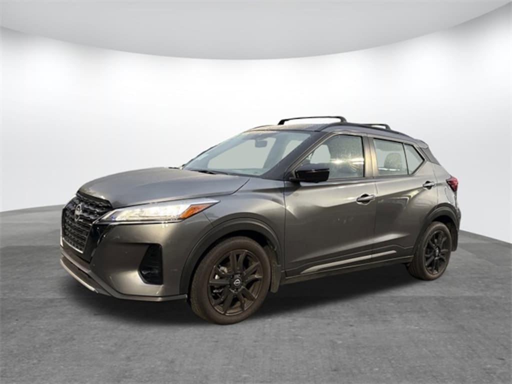 Used 2024 Nissan Kicks SR SUV