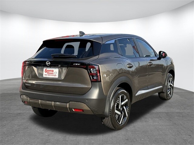 2026 Nissan Kicks SV photo 2