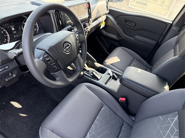 2026 Nissan Frontier SV photo 4