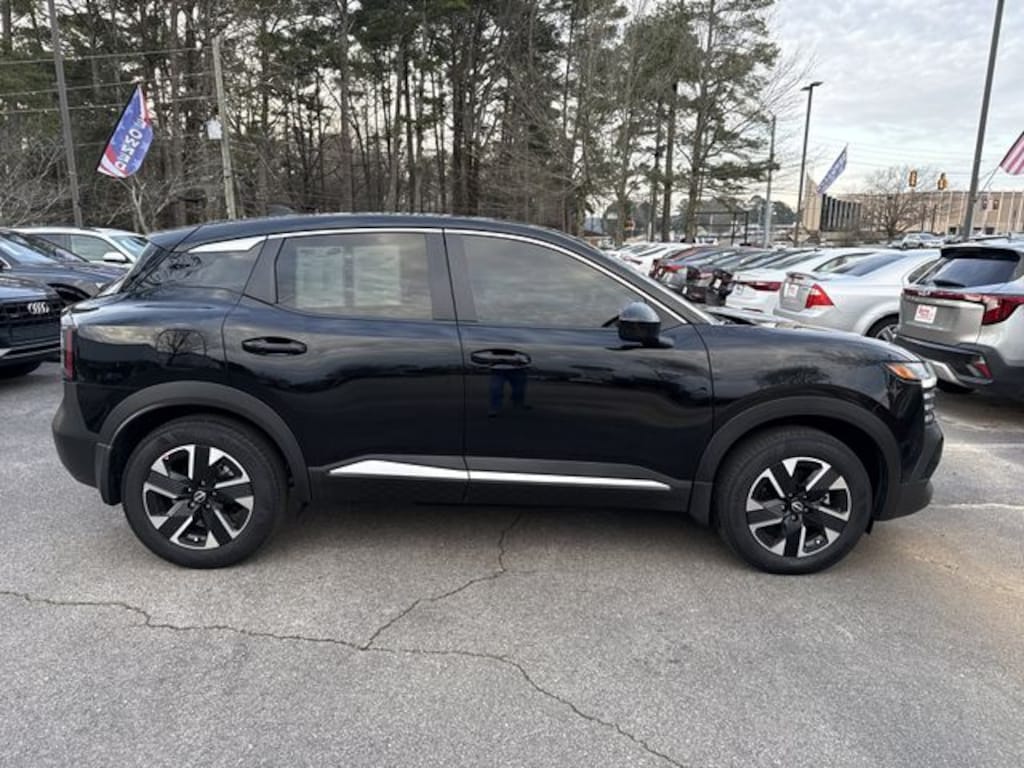 Used 2025 Nissan Kicks SV SUV