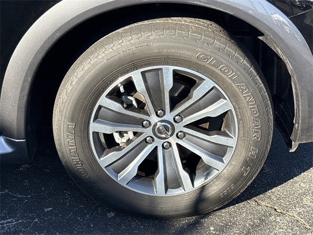 2019 Nissan Armada SL photo 2