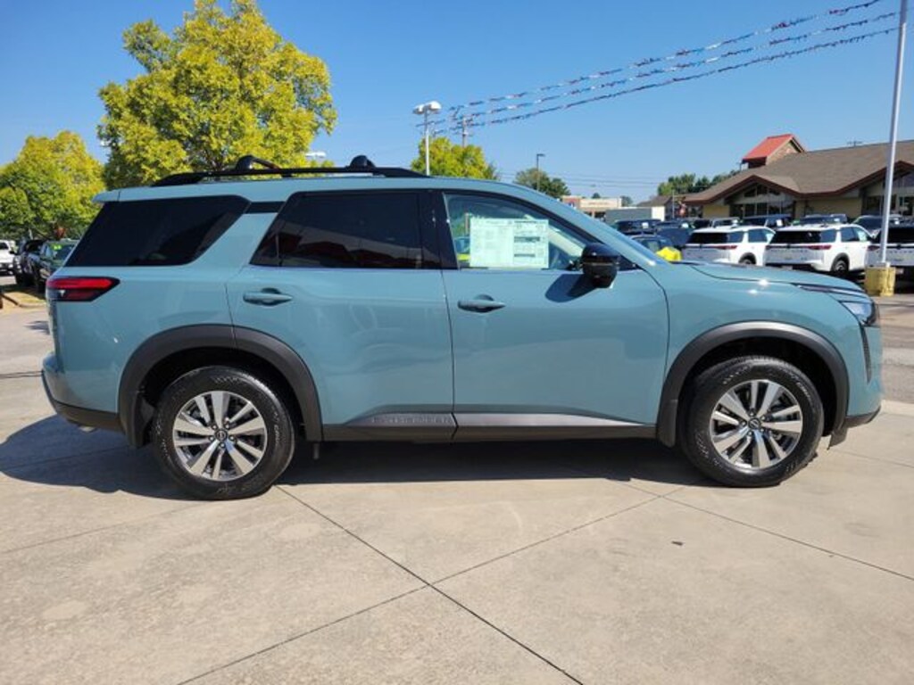 New 2026 Nissan Pathfinder SL SUV