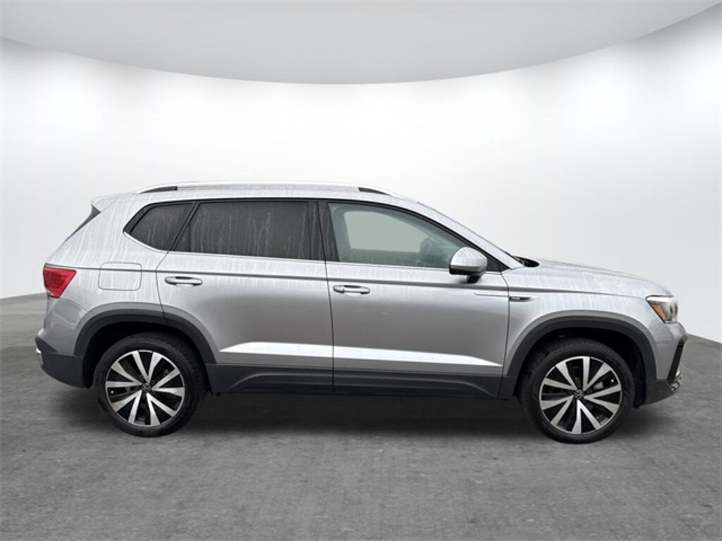 Used 2024 Volkswagen Taos 1.5T SE SUV