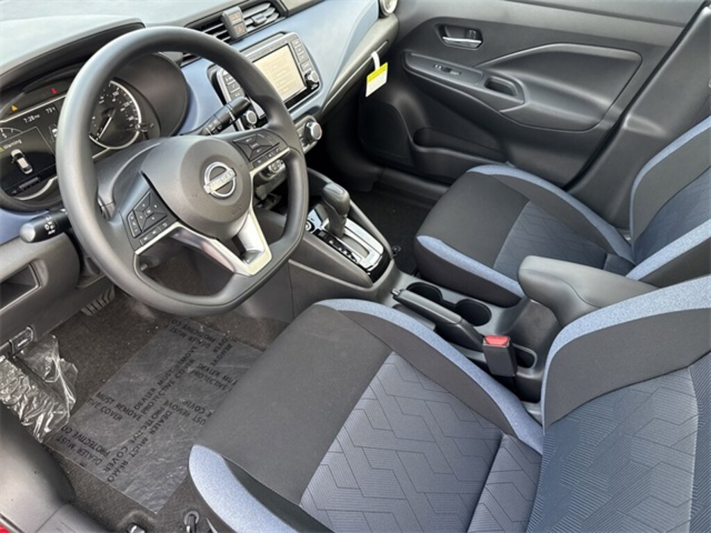 New 2025 Nissan Versa 1.6 SV Sedan