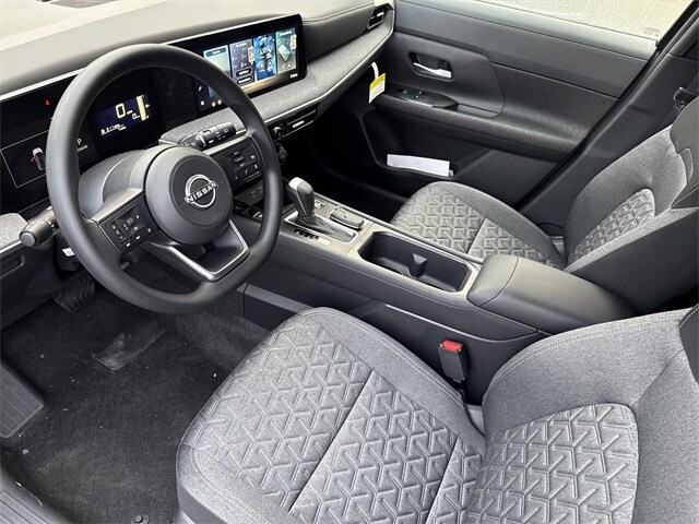 2026 Nissan Kicks SV photo 4