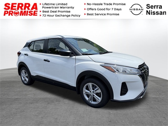2025 Nissan KICKS PLAY Base's photo