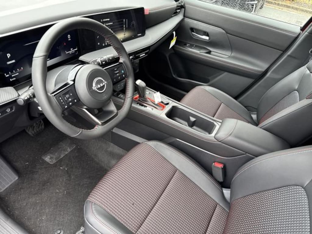 New 2026 Nissan Kicks SR SUV