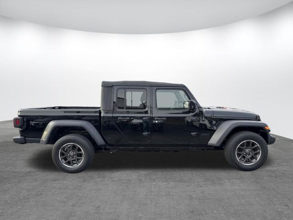 Used 2021 Jeep Gladiator Sport Truck Crew Cab
