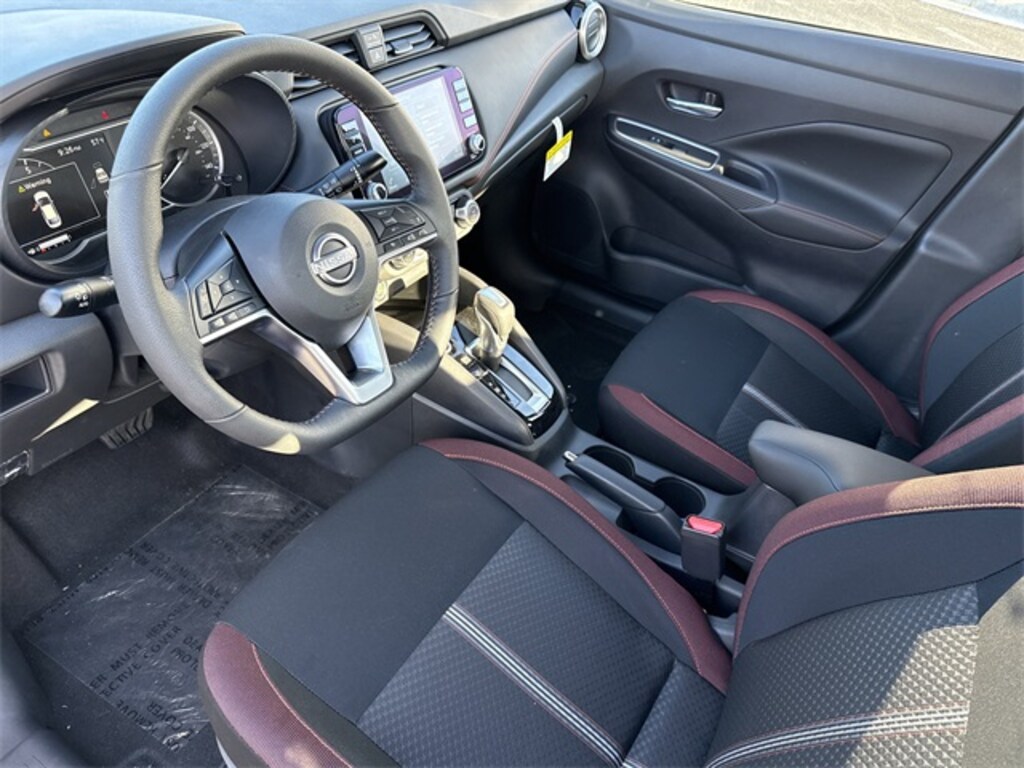 New 2025 Nissan Versa 1.6 SR Sedan