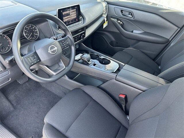 2026 Nissan Rogue S photo 4