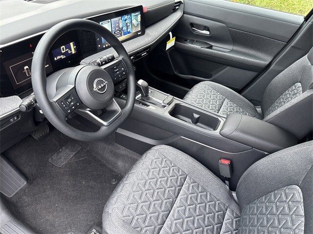 2026 Nissan Kicks SV photo 3