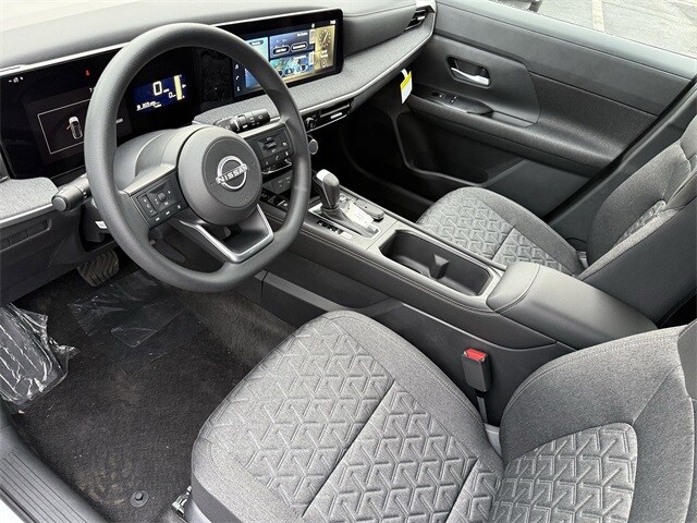 2025 Nissan Kicks SV photo 3