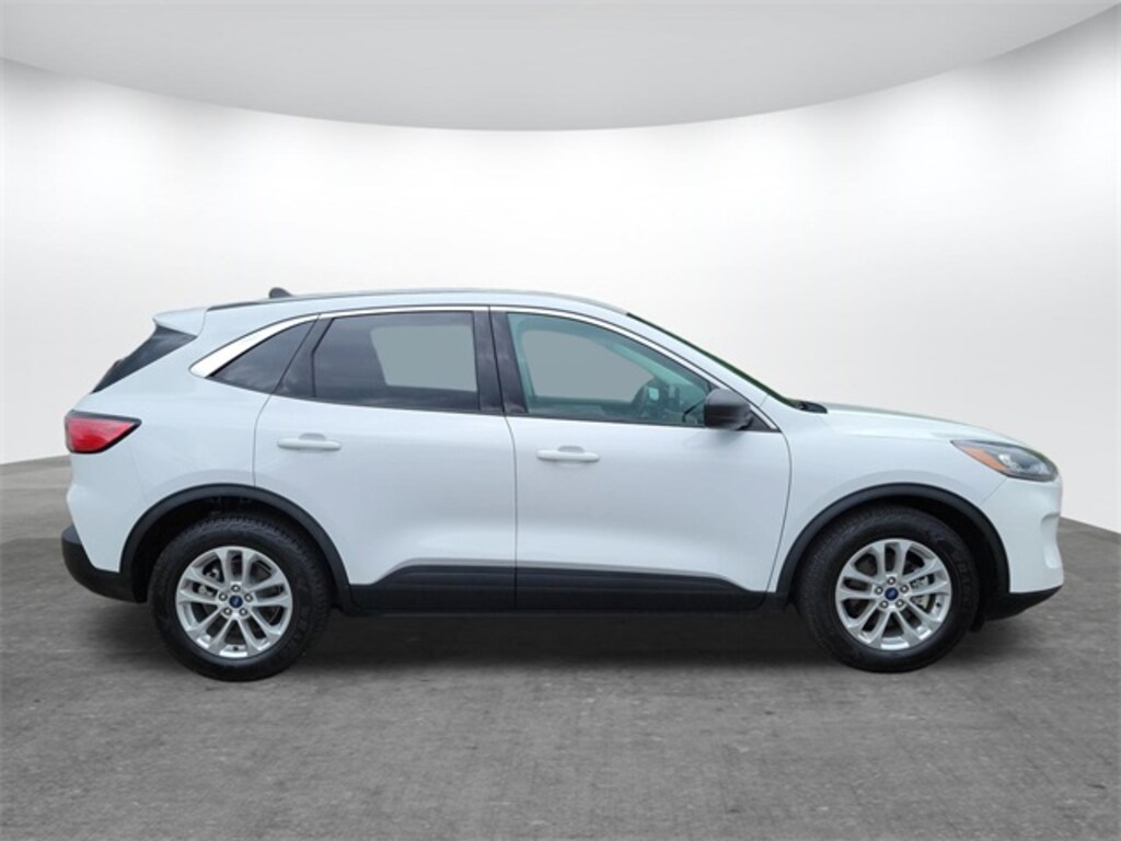 Used 2022 Ford Escape SE Hybrid SUV