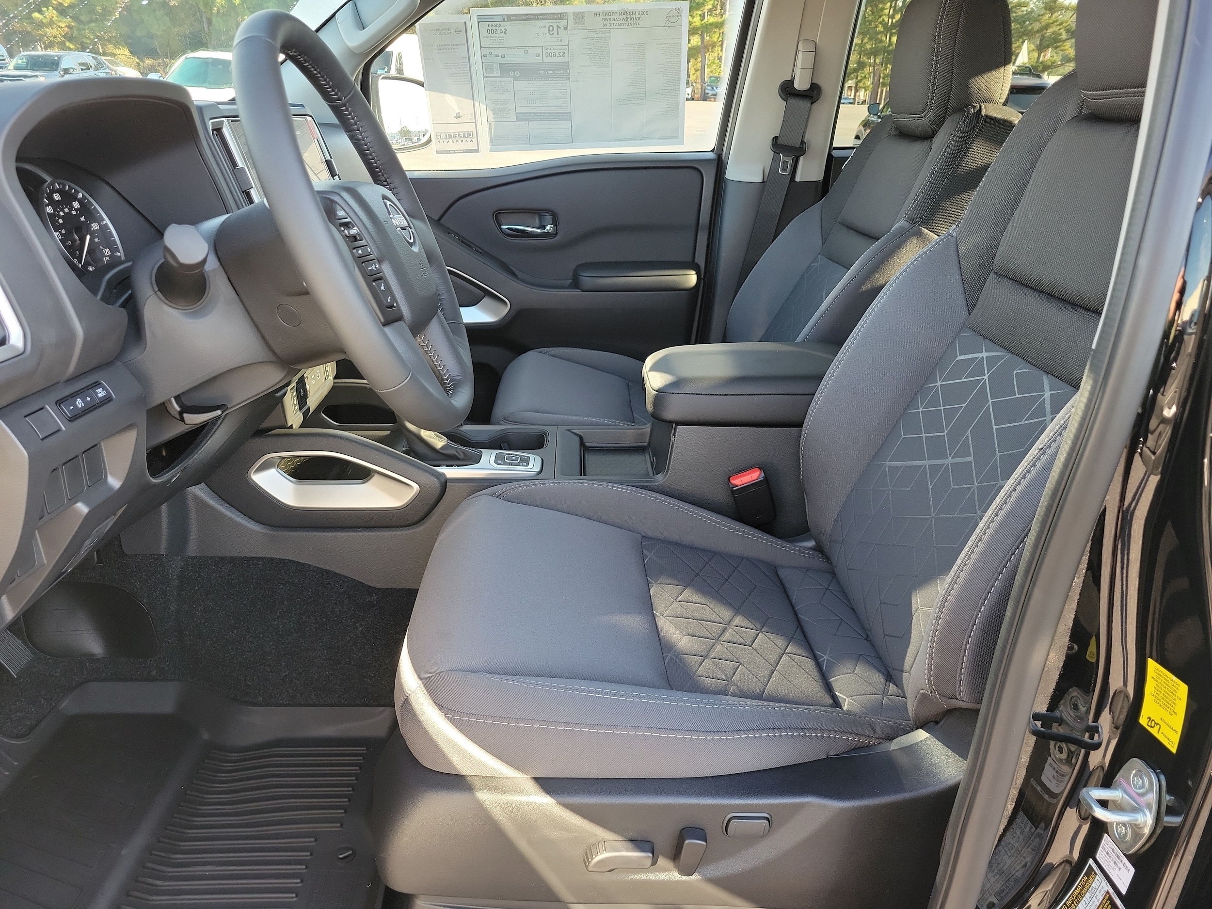2026 Nissan Frontier SV - Photo 12