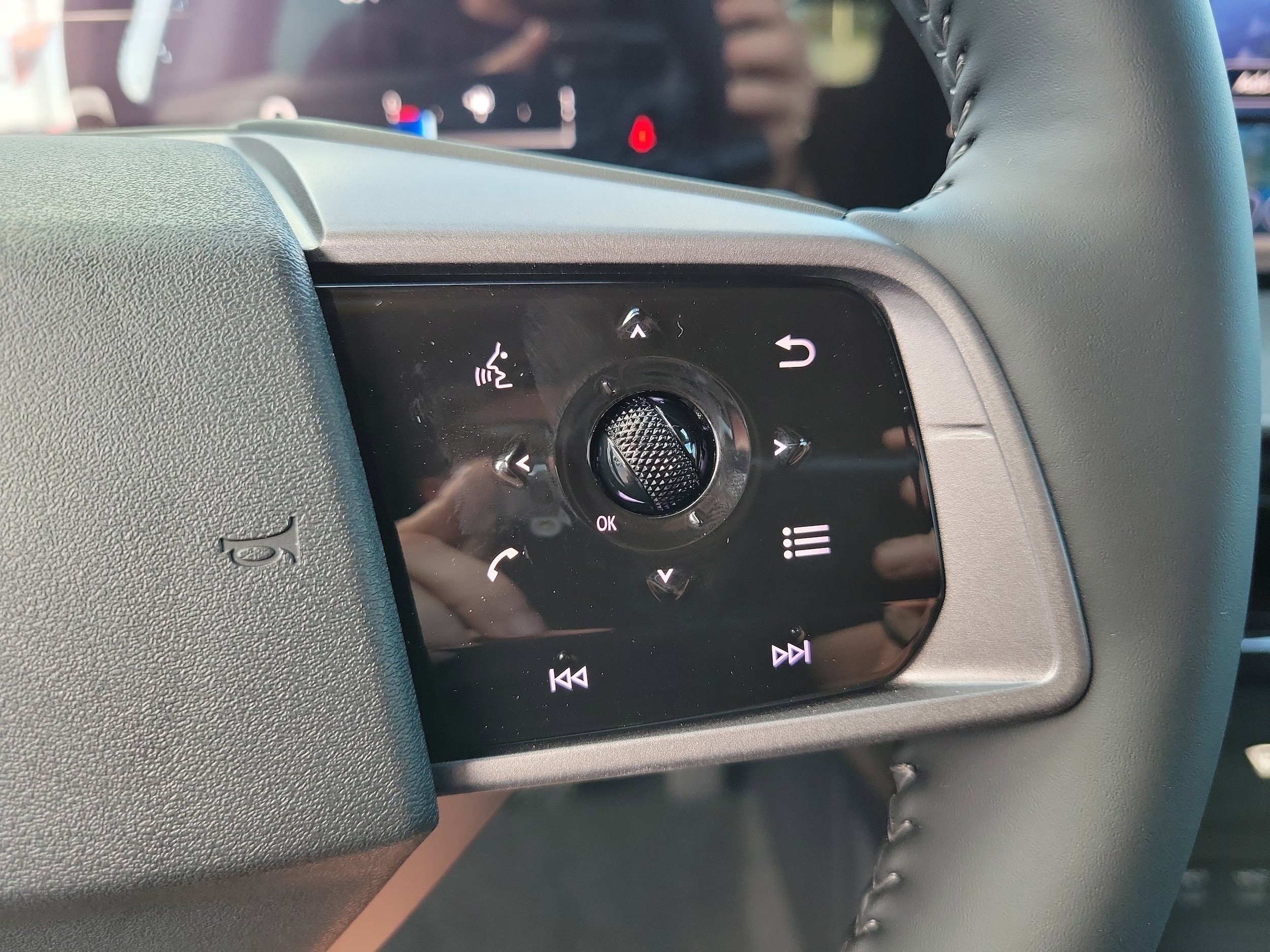 2025 Nissan Murano SV - Photo 29