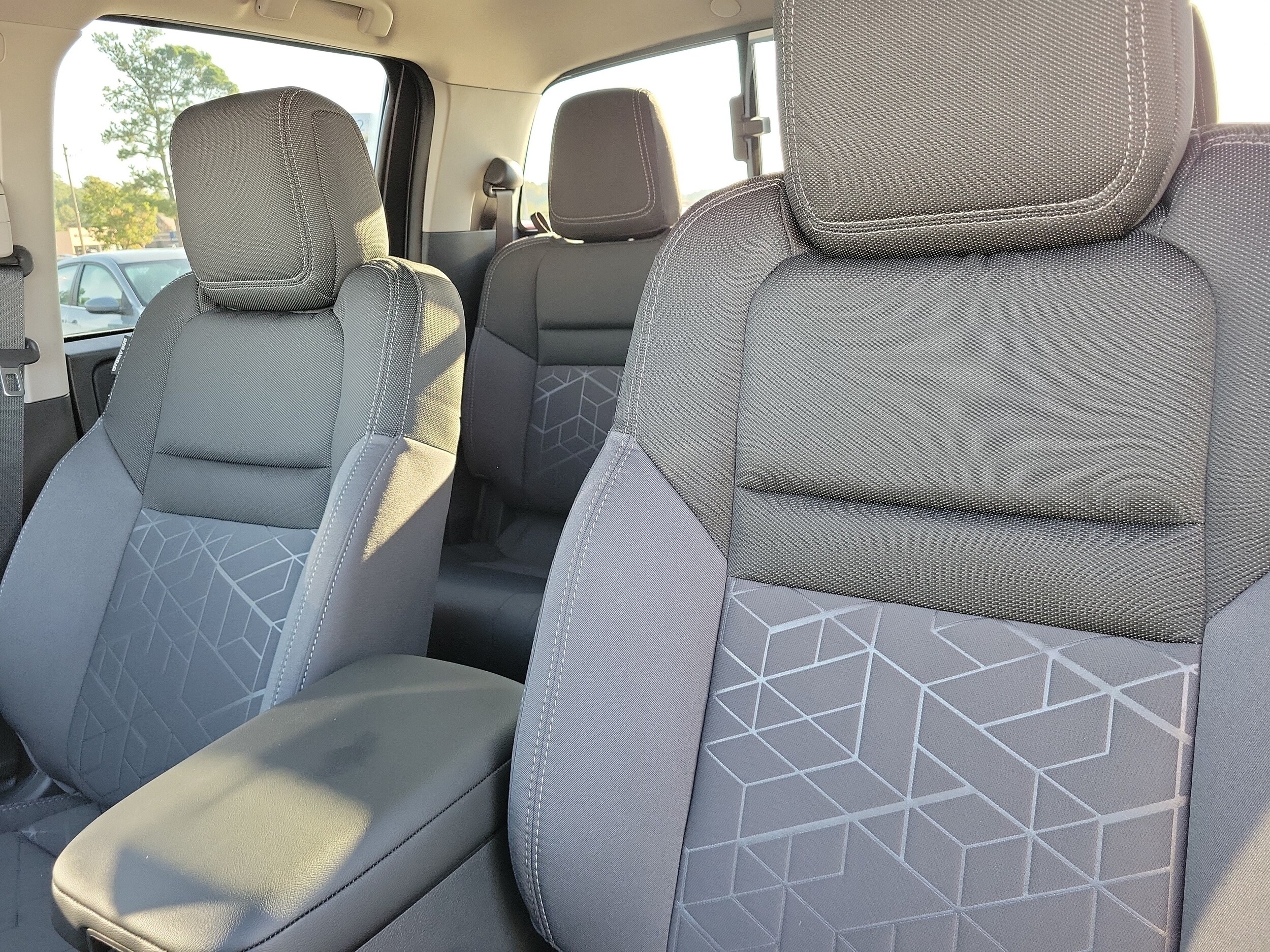 2026 Nissan Frontier SV - Photo 14