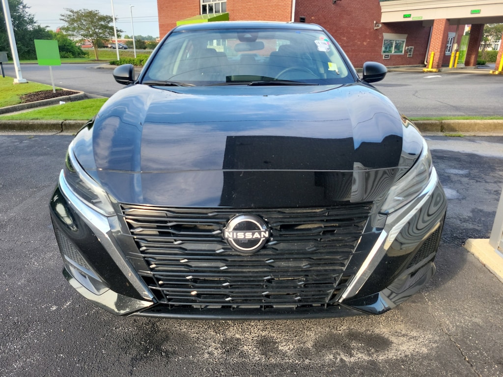 Used 2025 Nissan Altima SV Sedan