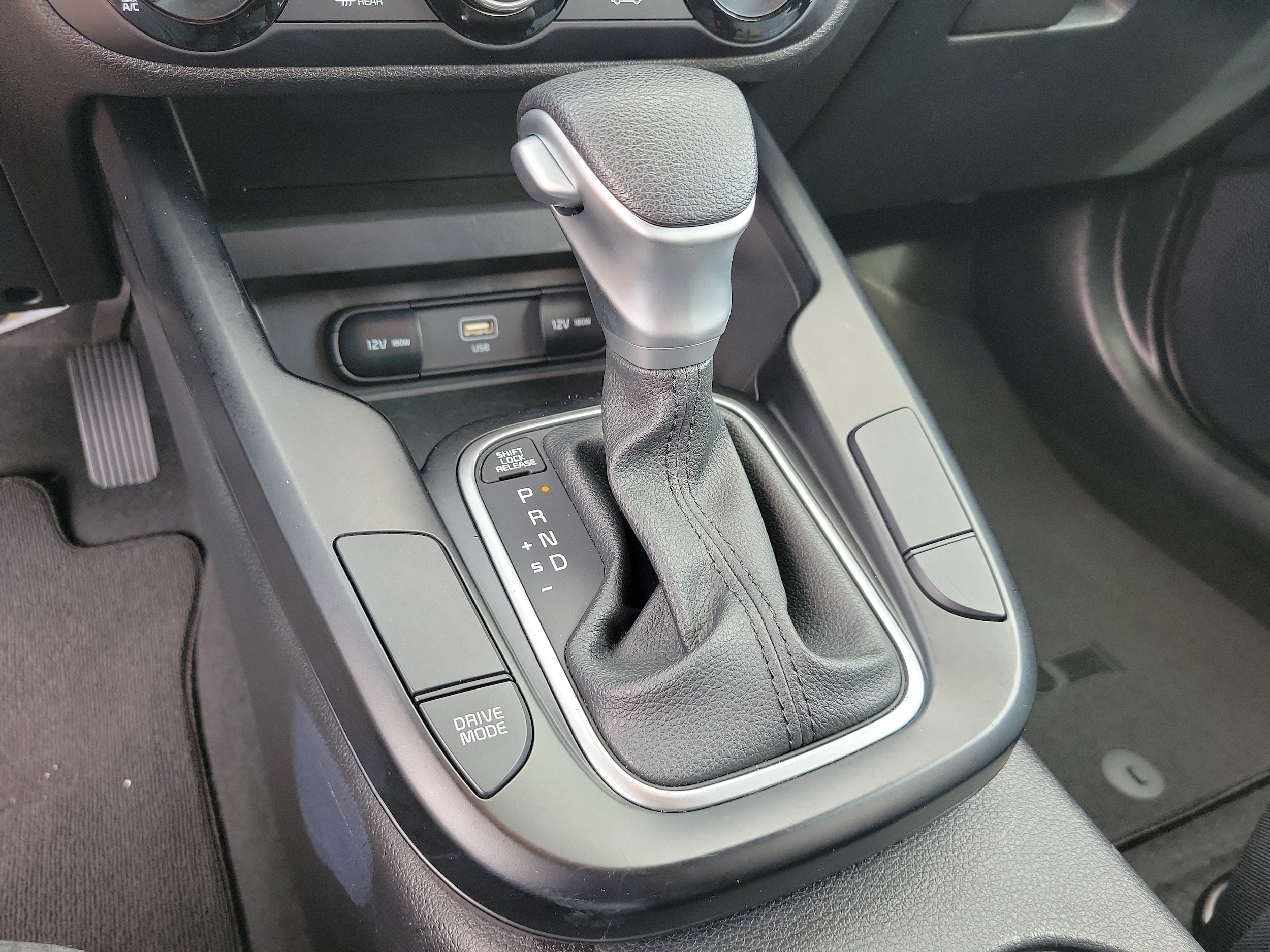 2025 Kia Soul LX - Photo 19