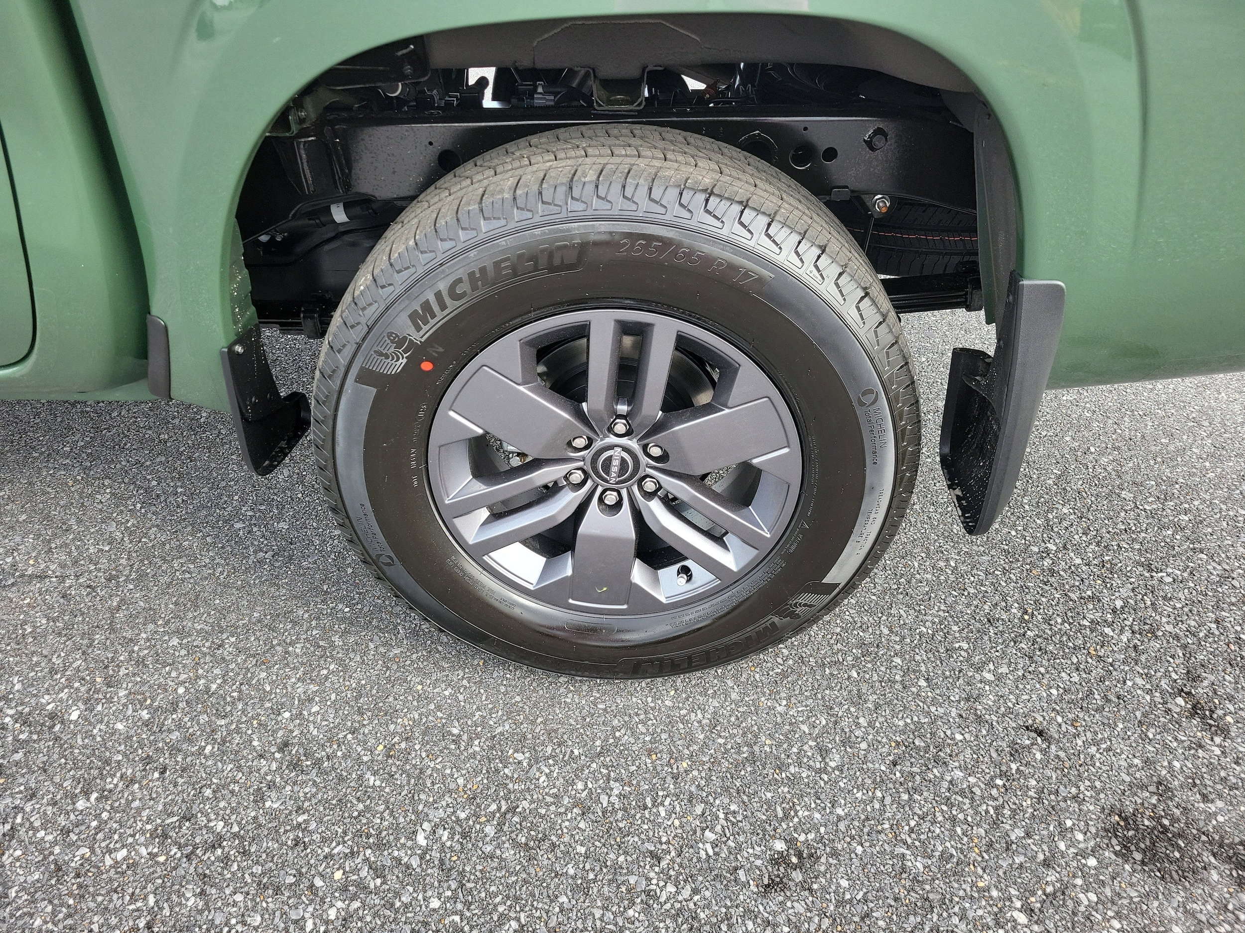 2025 Nissan Frontier SV - Photo 8
