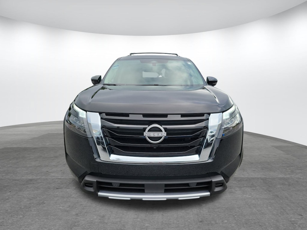 New 2025 Nissan Pathfinder SL SUV