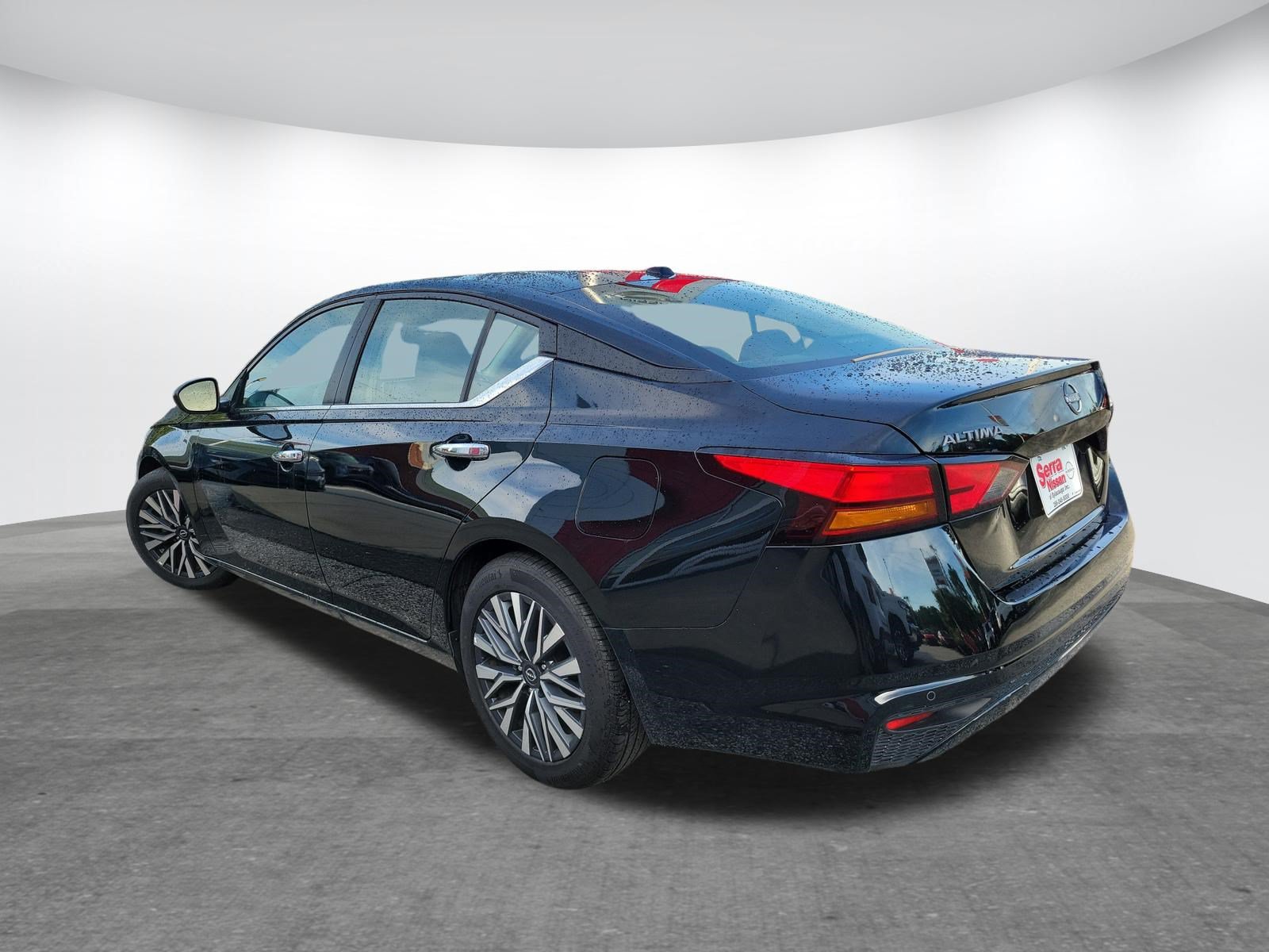 2025 Nissan Altima SV - Photo 7