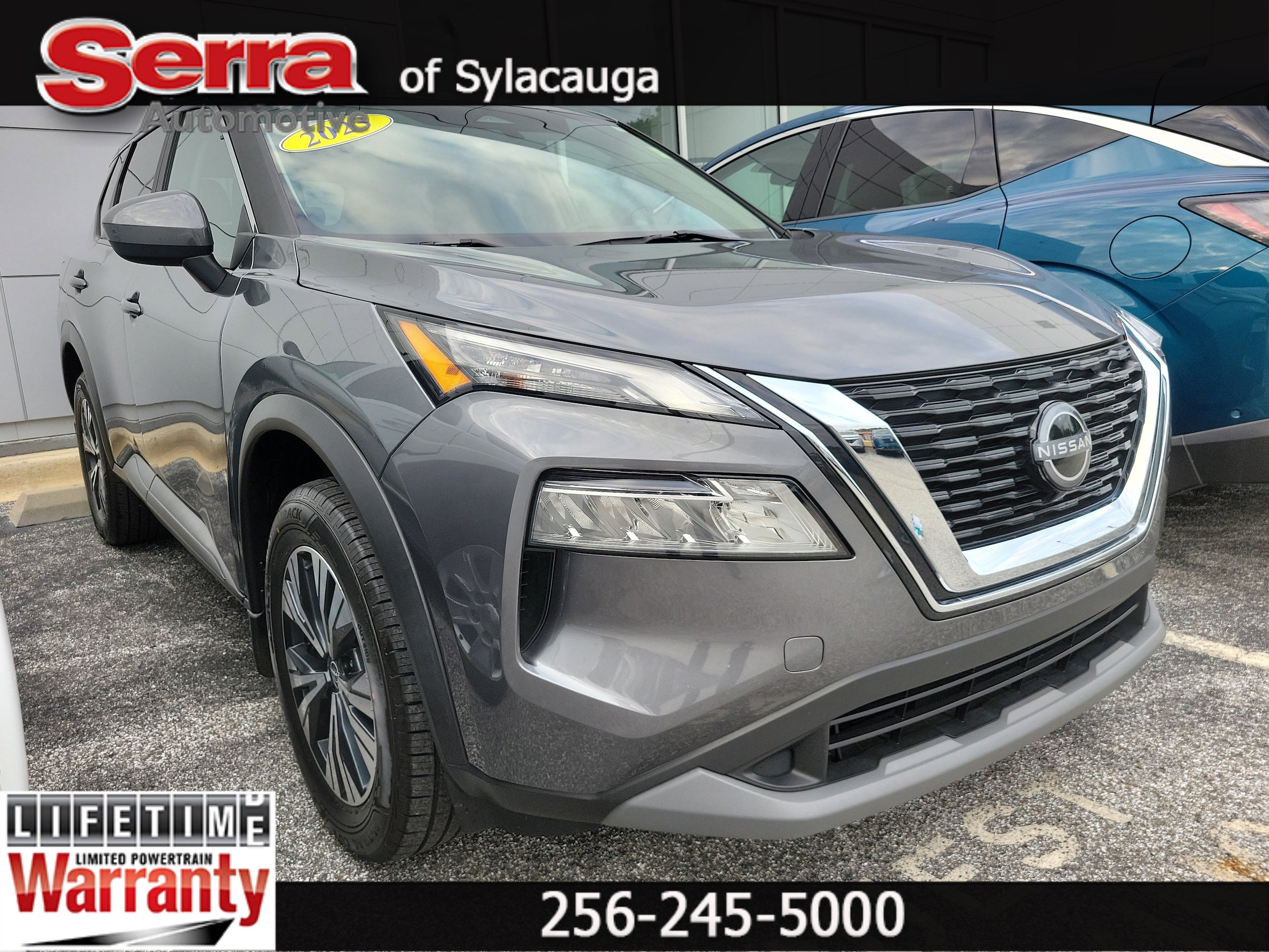 2023 Nissan Rogue SV's photo