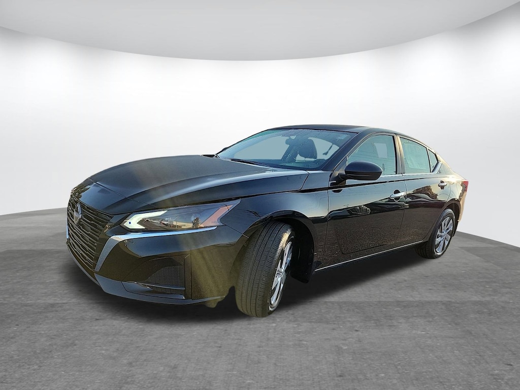 New 2025 Nissan Altima S Sedan