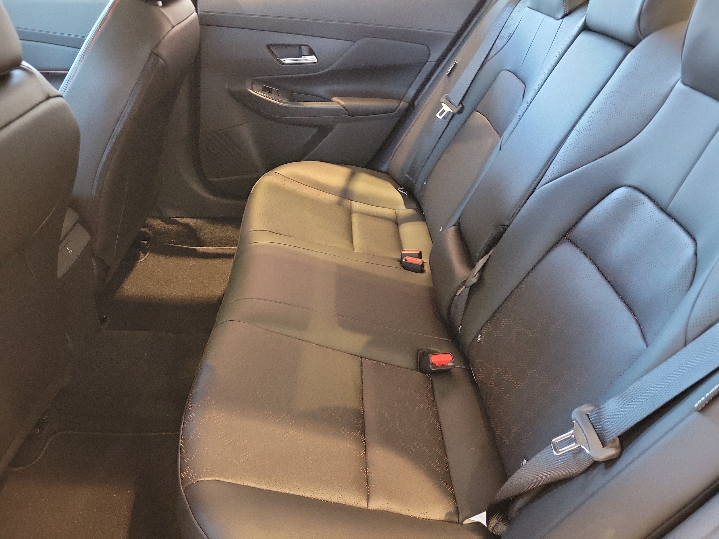 2026 Nissan Sentra SR - Photo 12