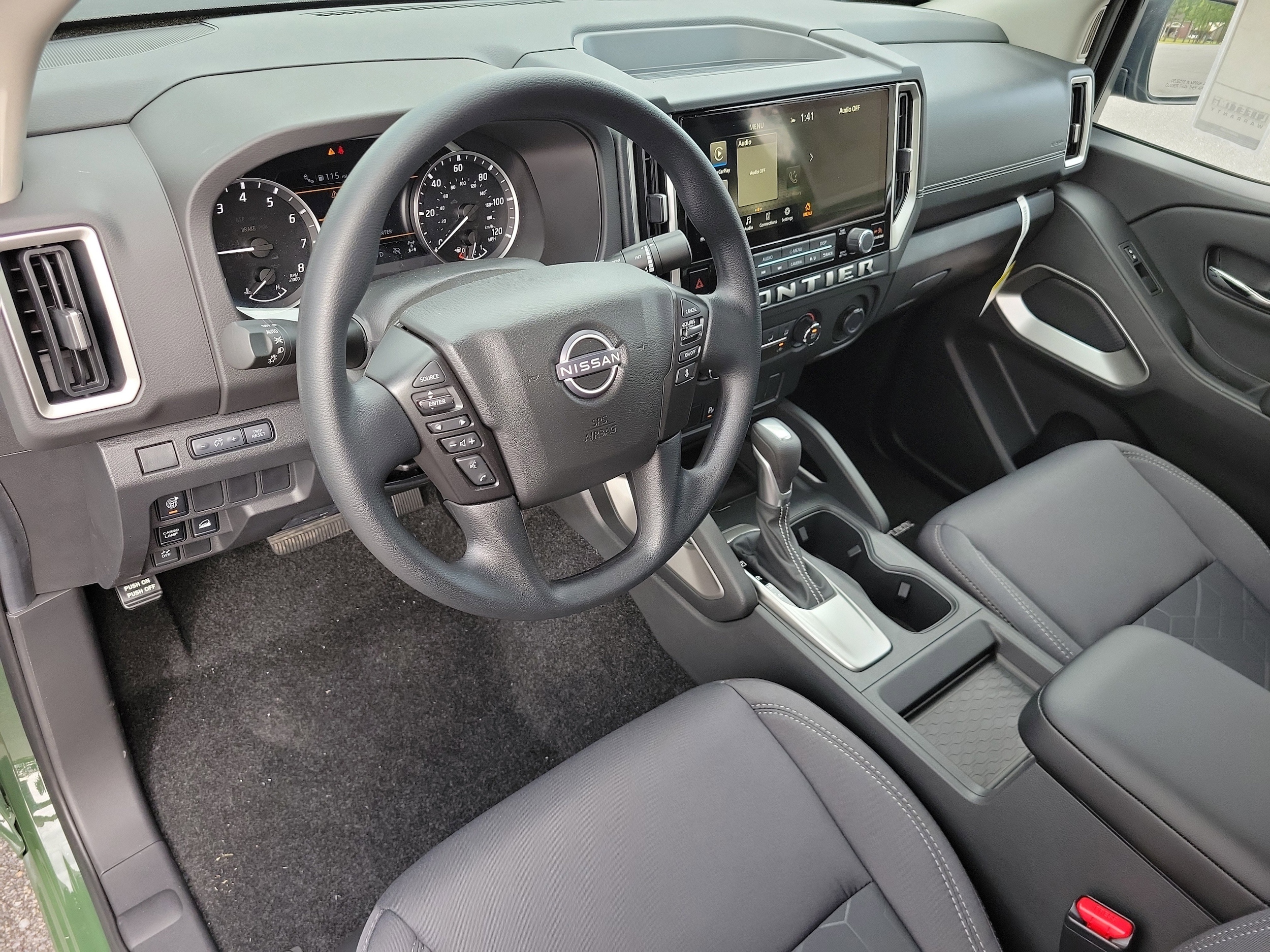 2025 Nissan Frontier SV - Photo 11