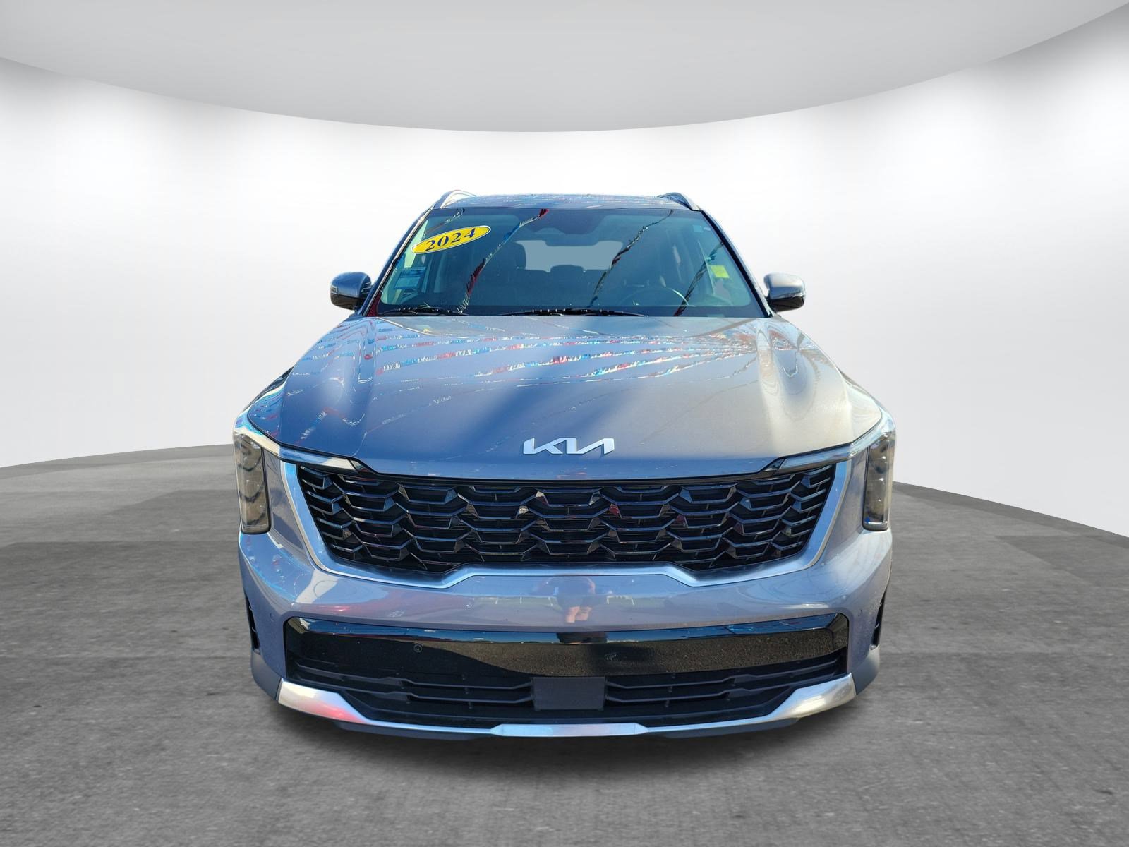 2024 Kia Sorento S photo 2