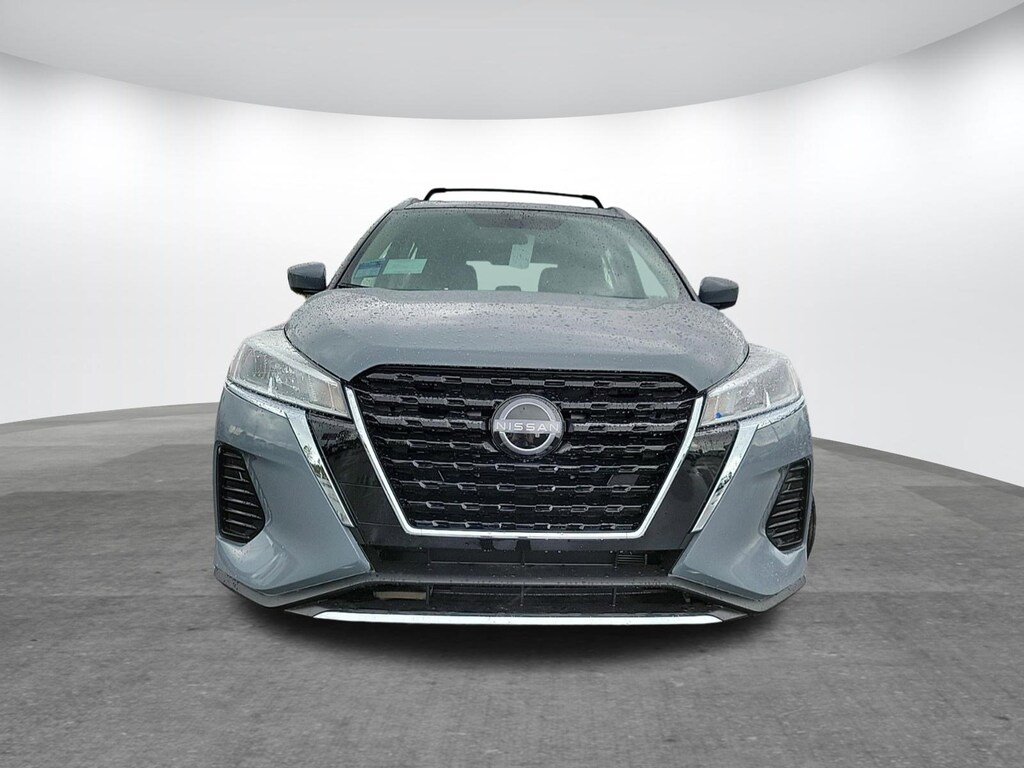 New 2024 Nissan Kicks SV SUV