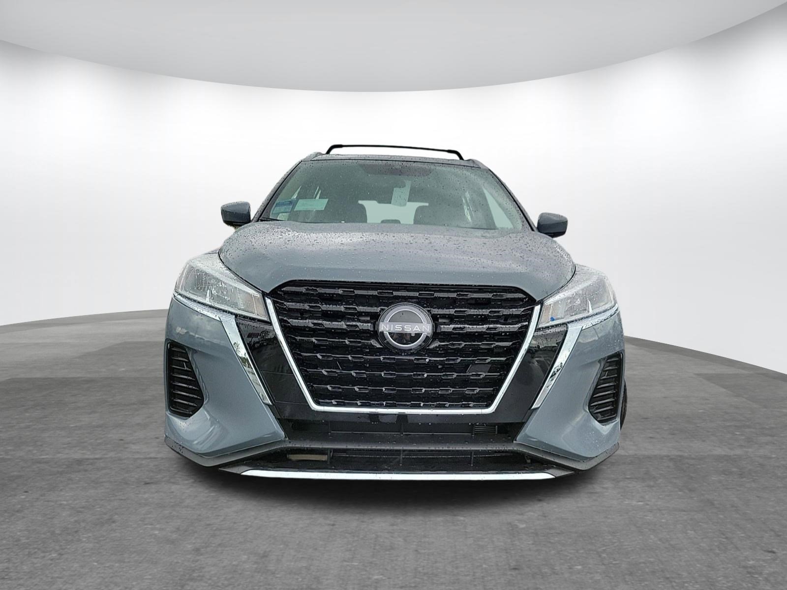 2024 Nissan Kicks SV photo 2