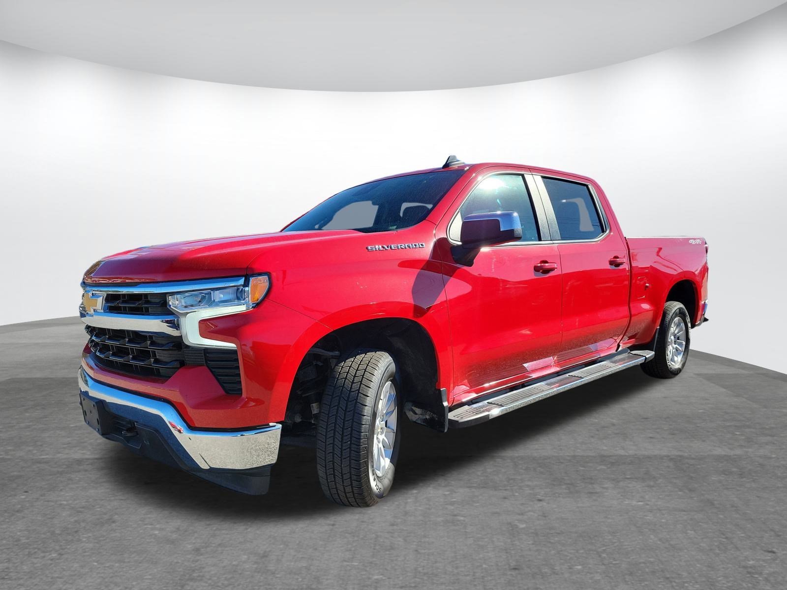 2024 Chevrolet Silverado 1500 LT photo 3