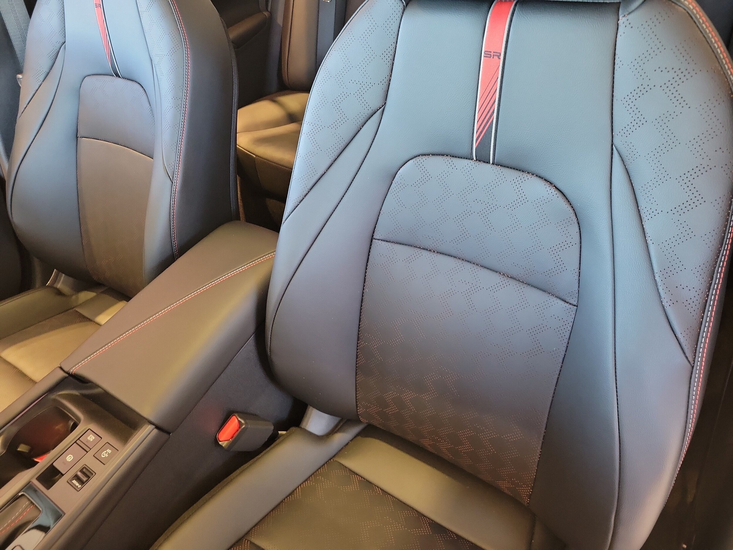 2026 Nissan Sentra SR - Photo 11