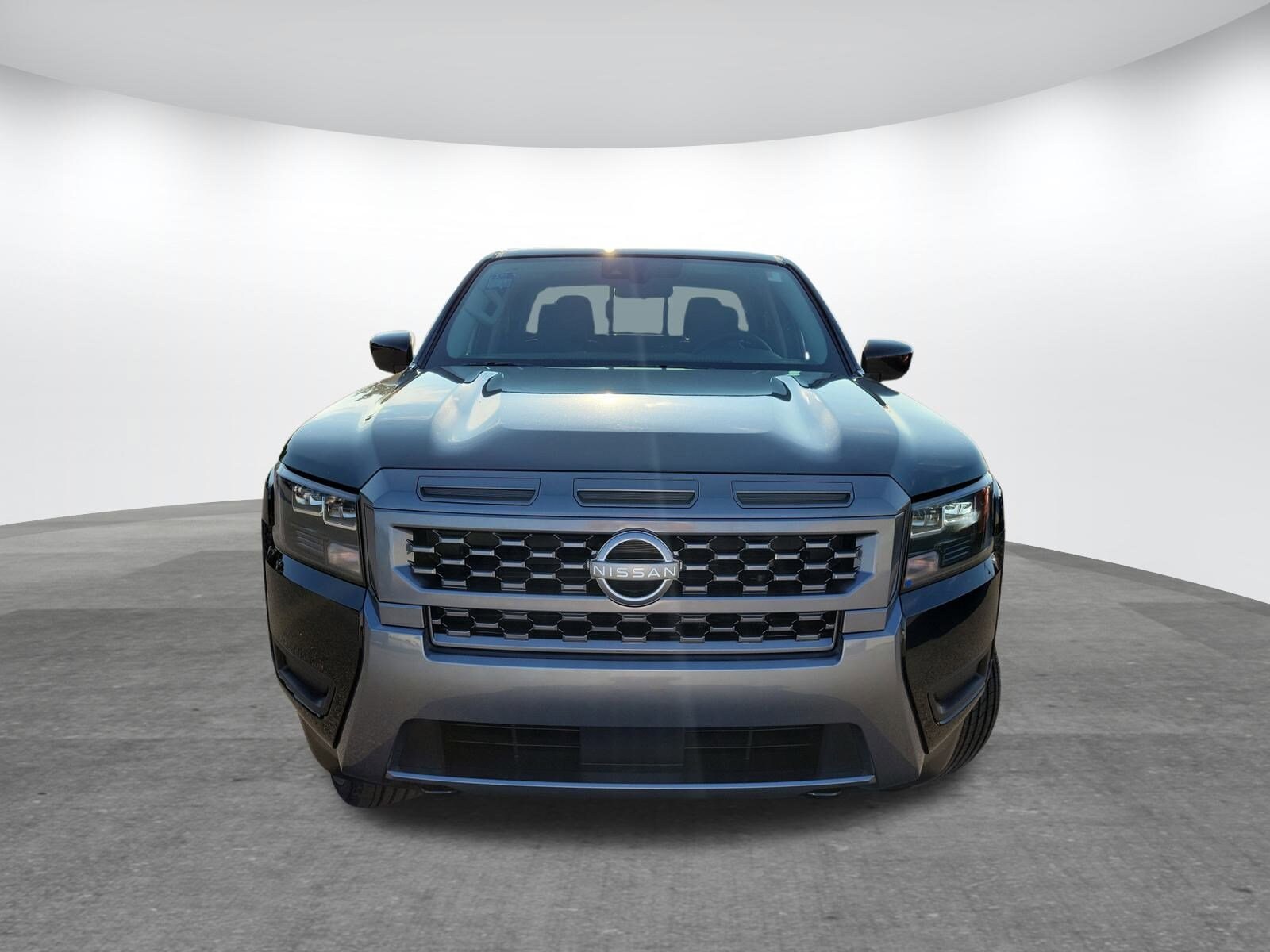 2026 Nissan Frontier SV photo 2