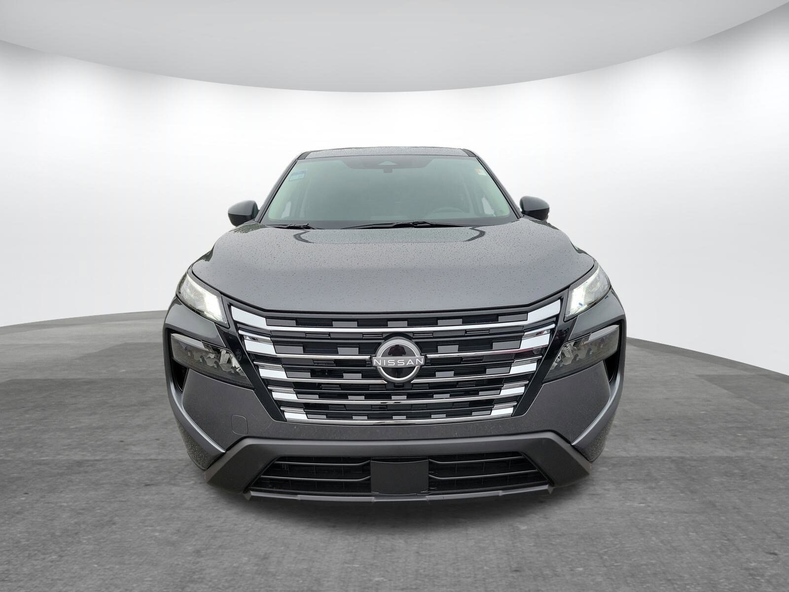 2026 Nissan Rogue S photo 2