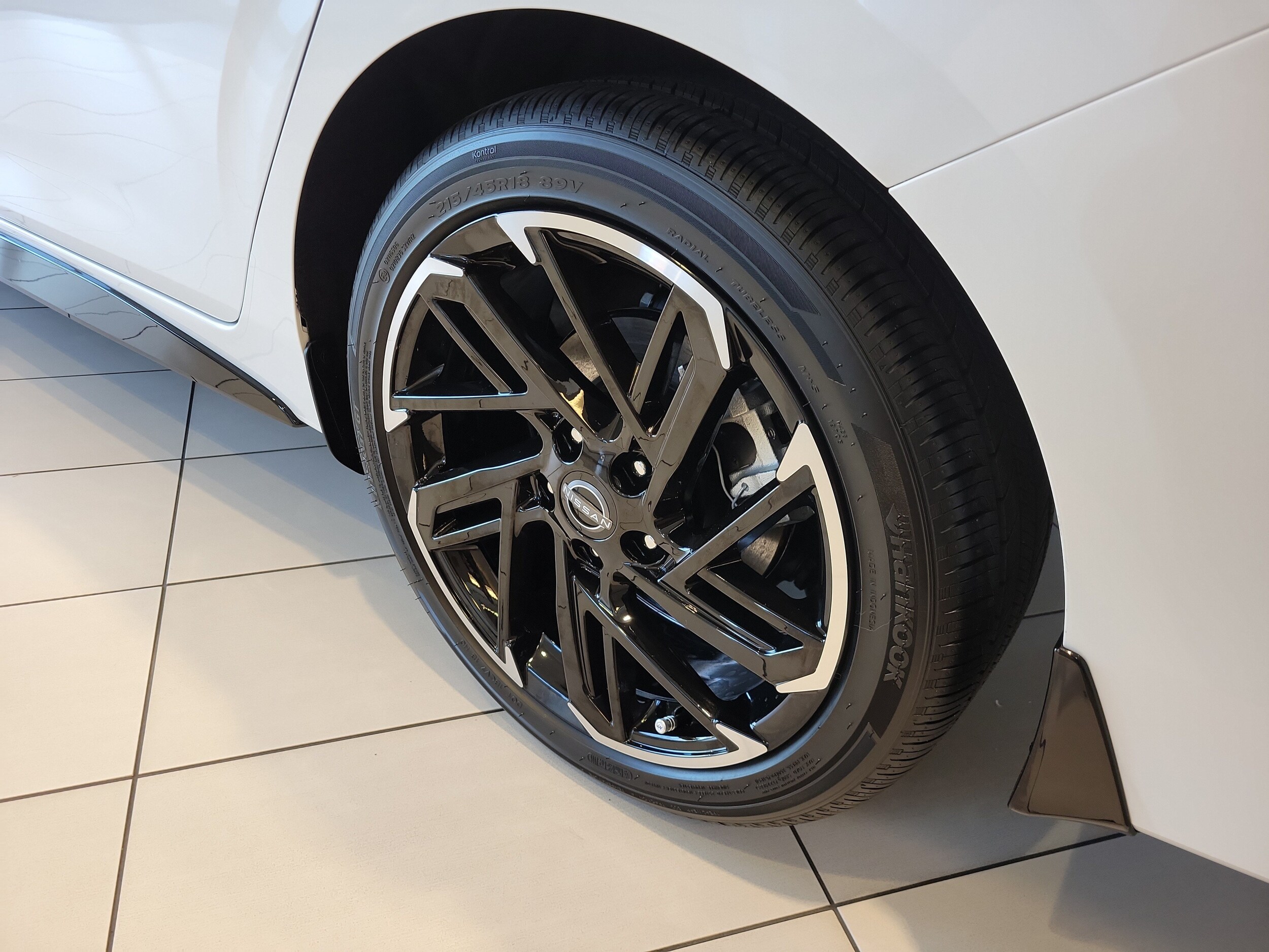 2026 Nissan Sentra SR - Photo 26