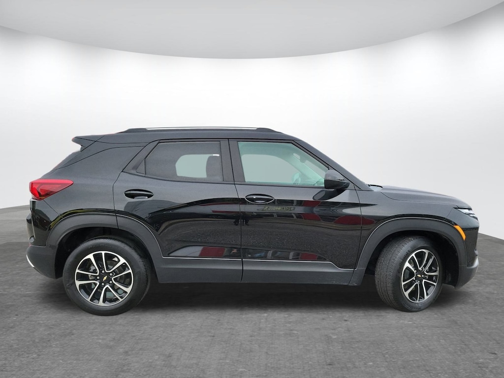 Used 2024 Chevrolet Trailblazer LT SUV