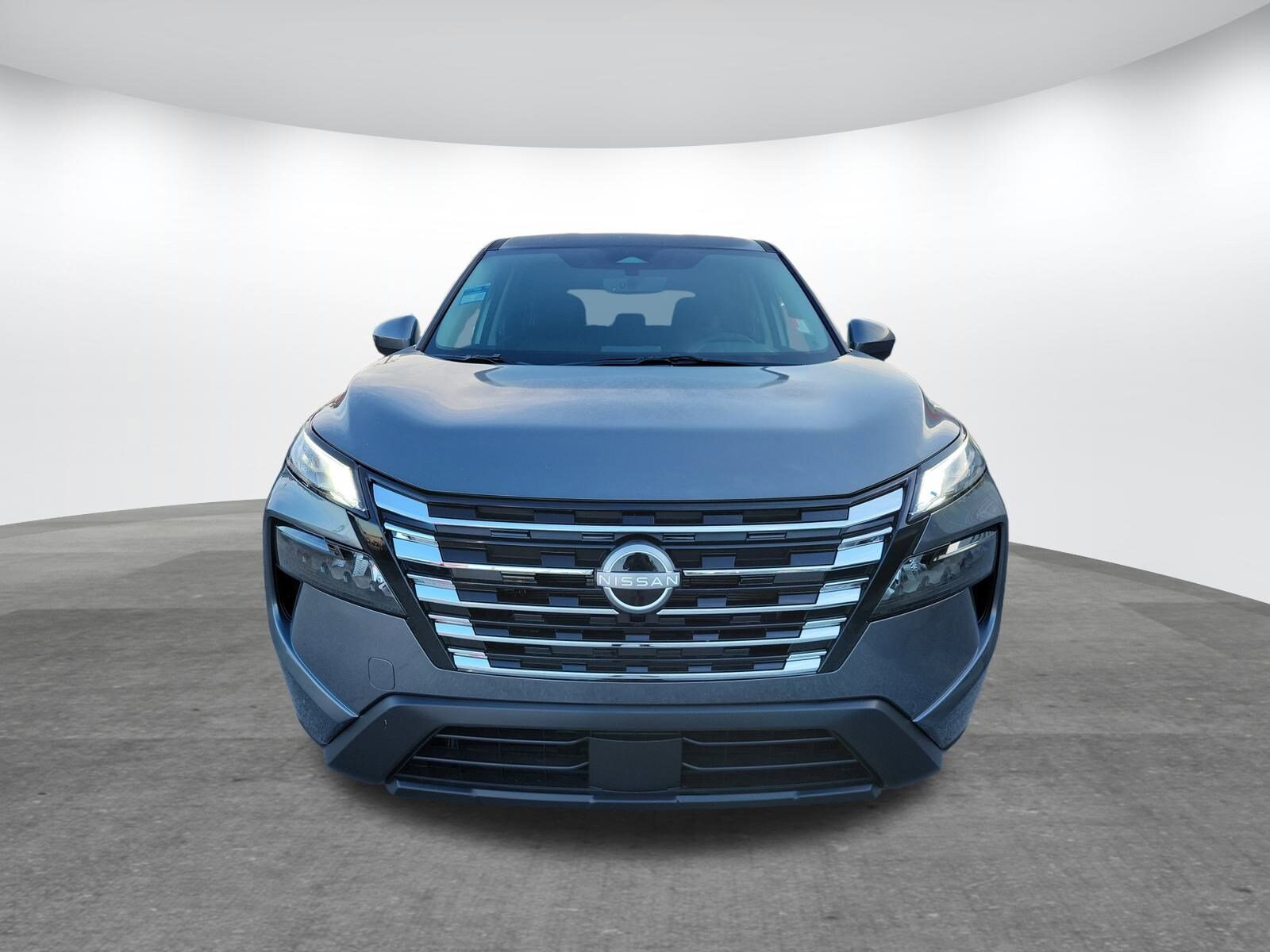 2026 Nissan Rogue SV photo 2