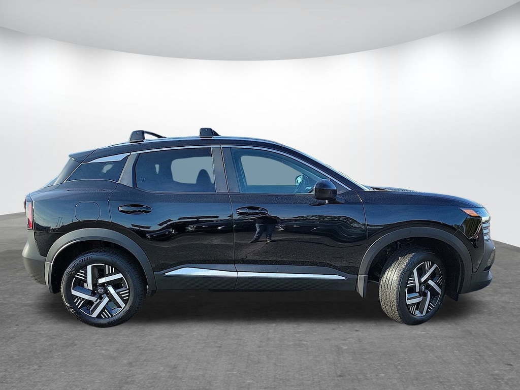 New 2025 Nissan Kicks SV SUV