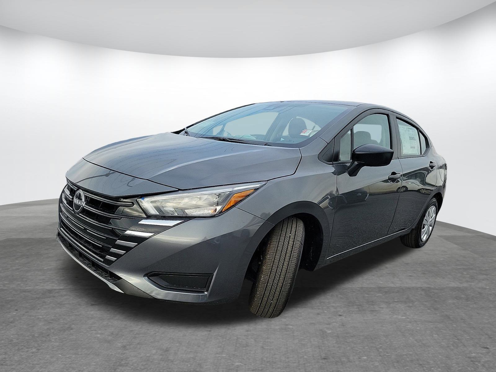 2025 Nissan Versa 1.6 S photo 3