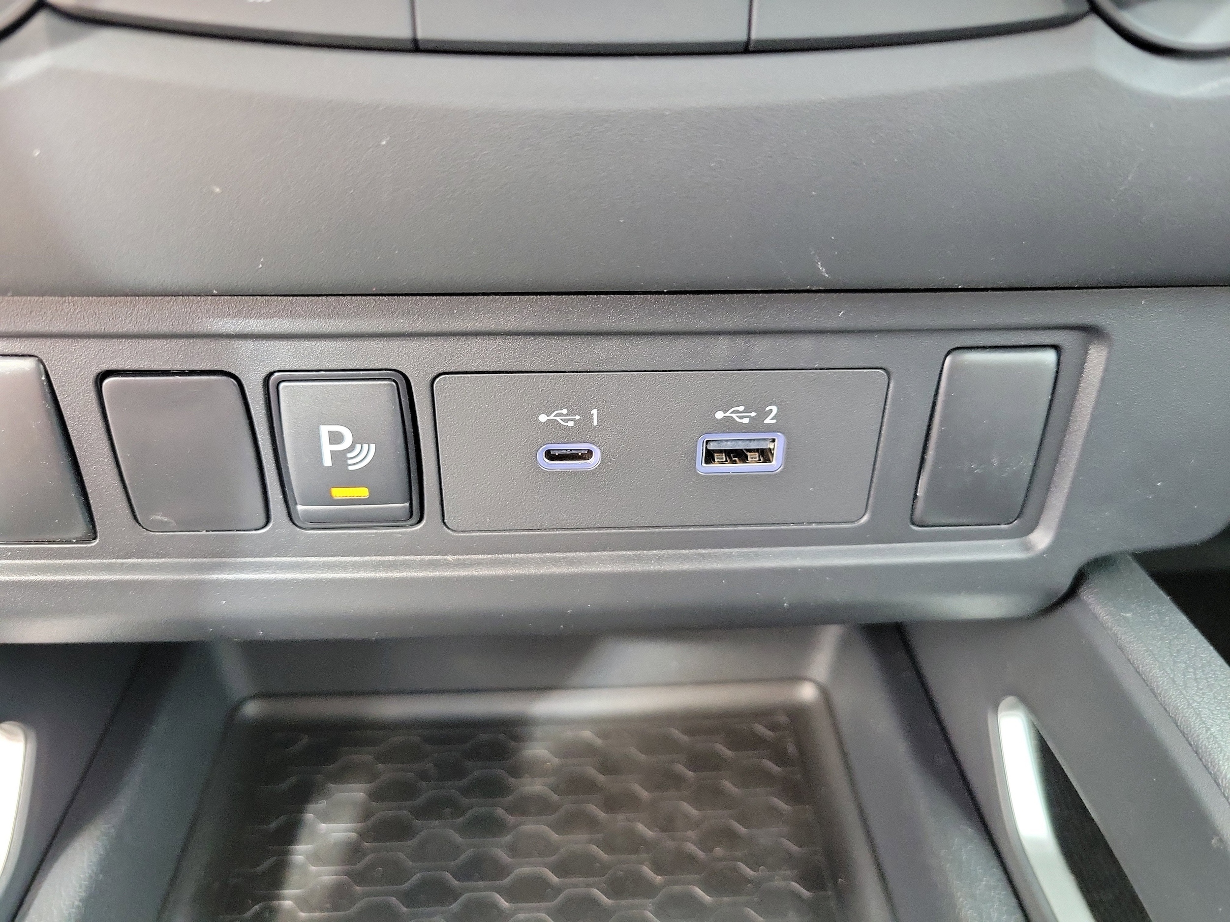 2025 Nissan Frontier SV - Photo 25