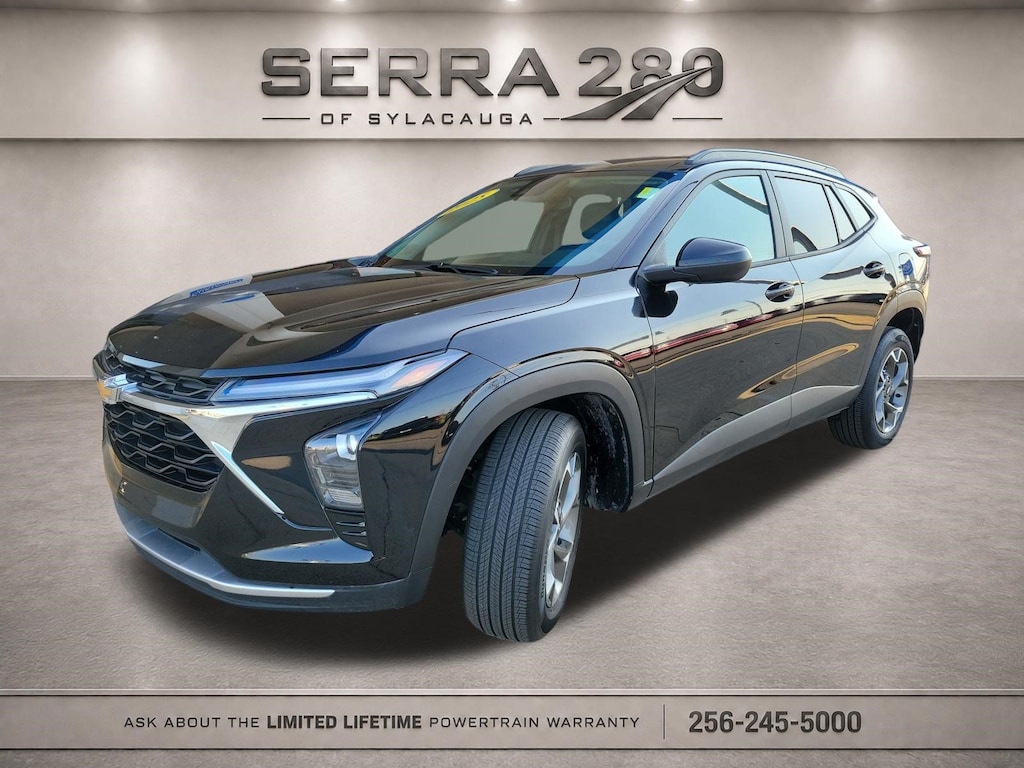 Used 2025 Chevrolet Trax LT SUV