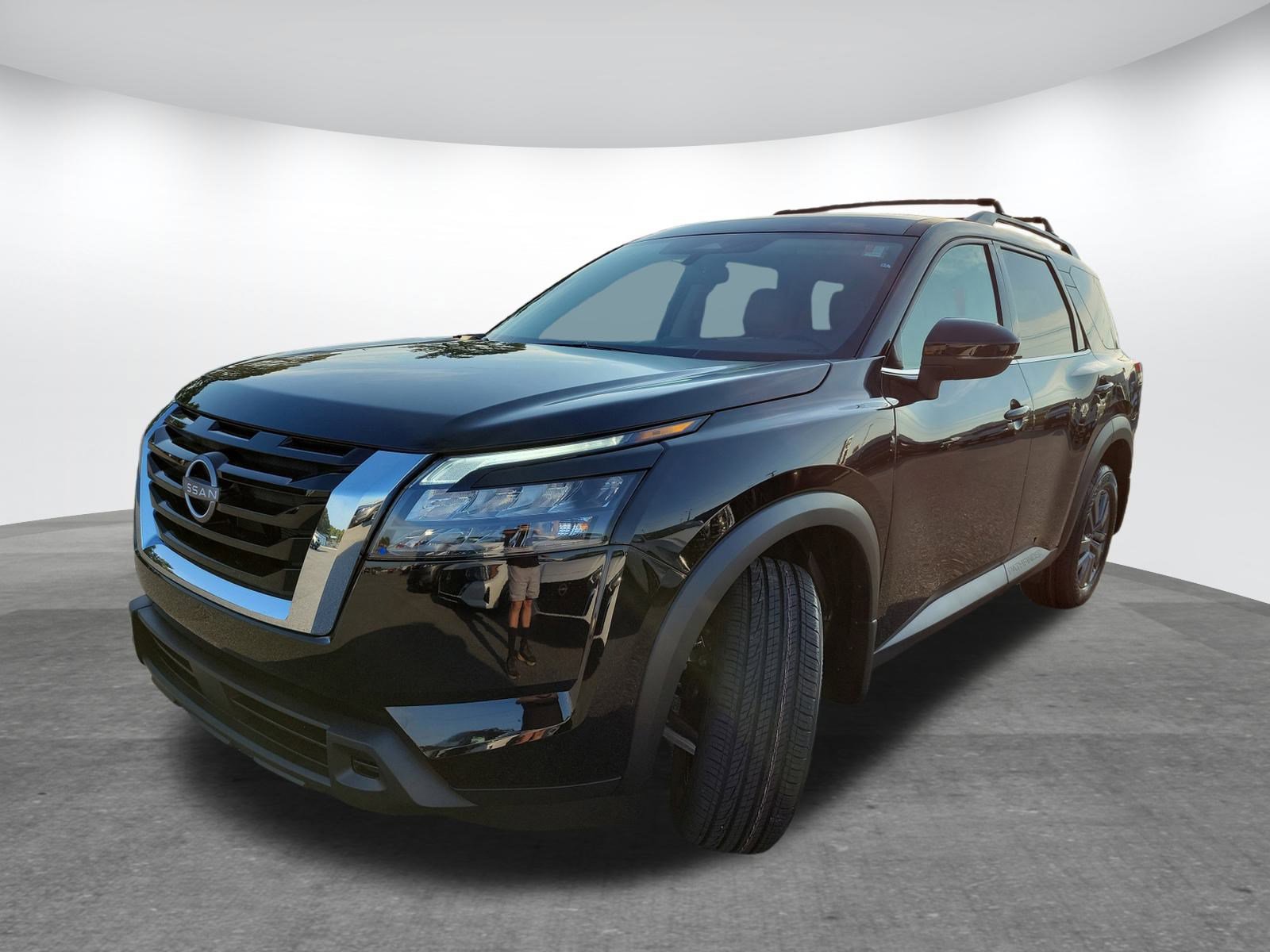 2025 Nissan Pathfinder SV photo 3